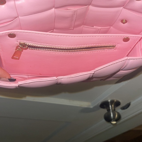 Pink purse - Picture 8 of 16